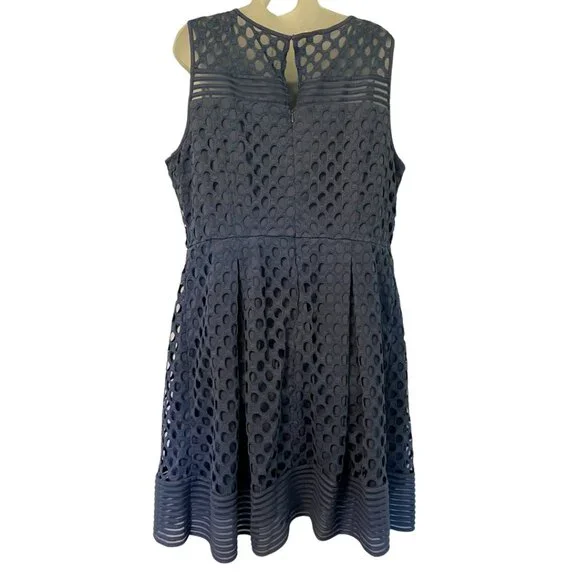 Lane Bryant Sleeveless Blue Fit & Flare Eyelet Dress Size 18 - Picture 3 of 4